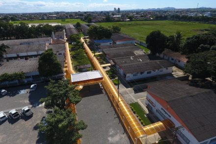Casa do Policarbonato - Alveolar Amarela